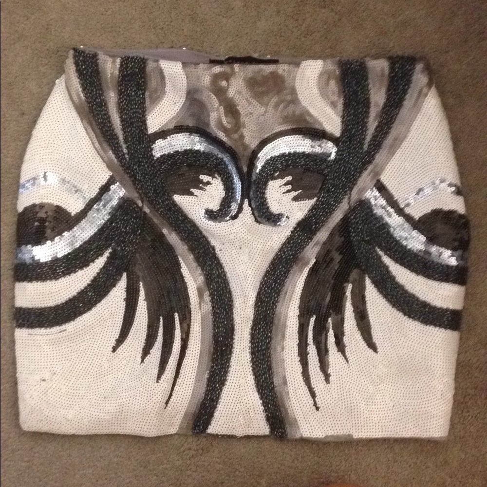 Sequens black grey and white night skirt!